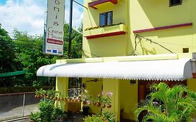 Adonis Guest House Phuket